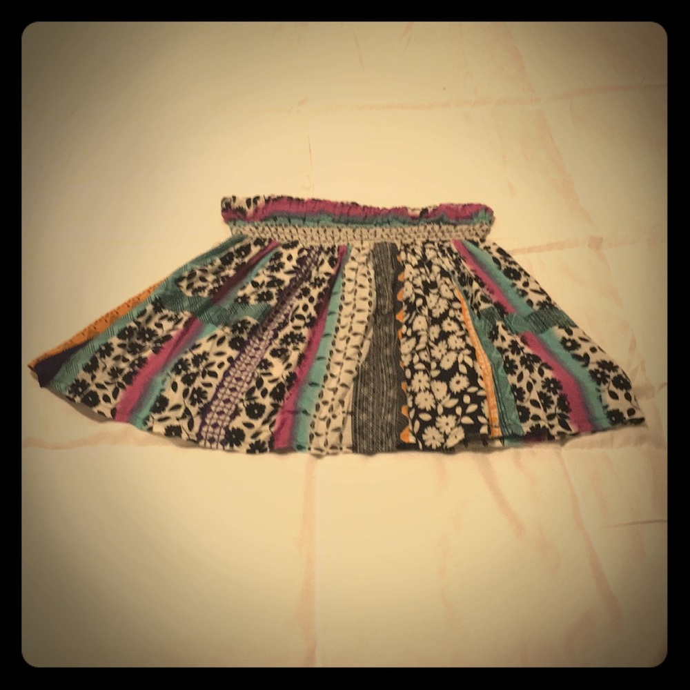 Vibrant mini skirt